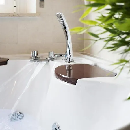 酒店 伊迪酒店 2*