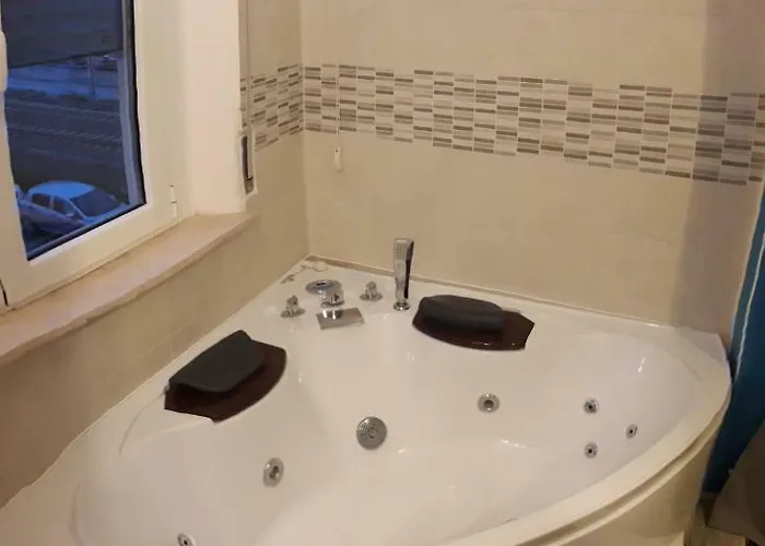 Edy فندق ريميني